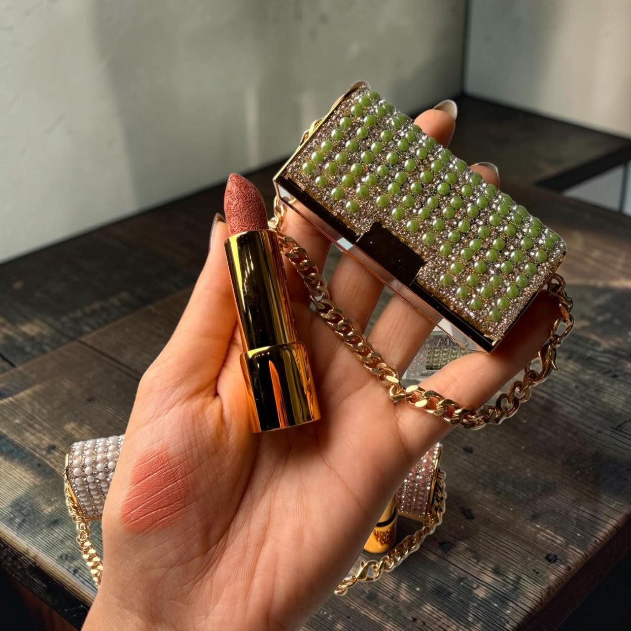 Bigger Bowie Fashion Bag Lipstick