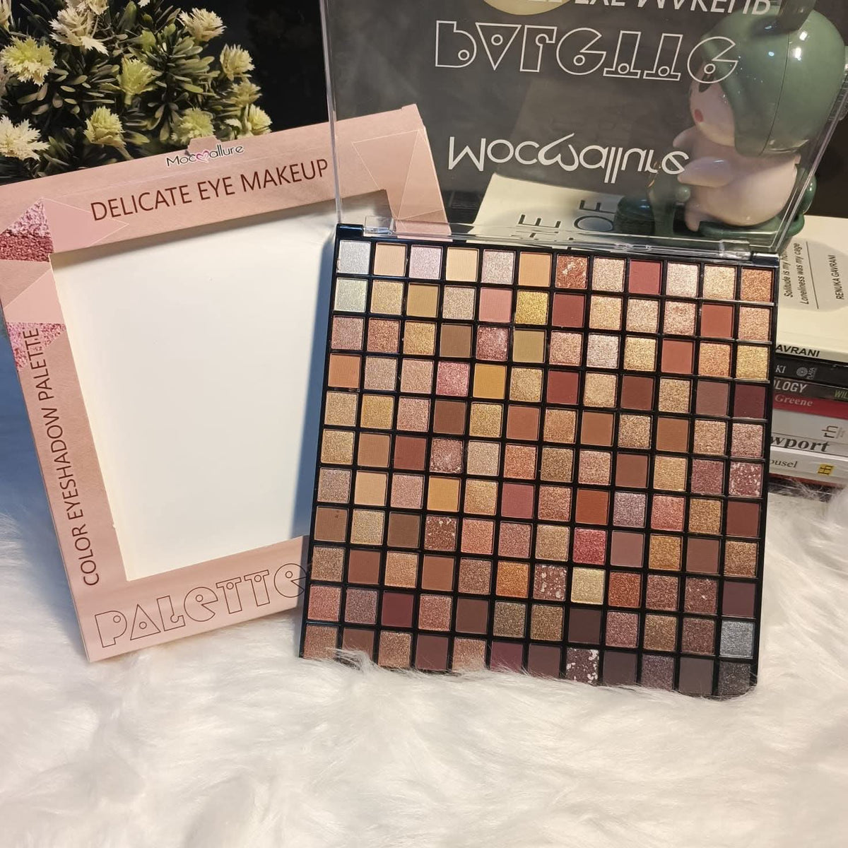 MOCALLURE 132 COLOR EYESHADOW PALETTE